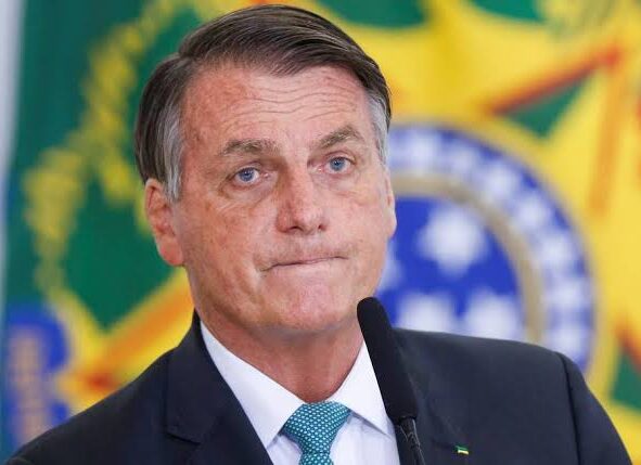 Opinião WS: Envolvimento do staff pega Bolsonaro em cheio; todos serão punidos