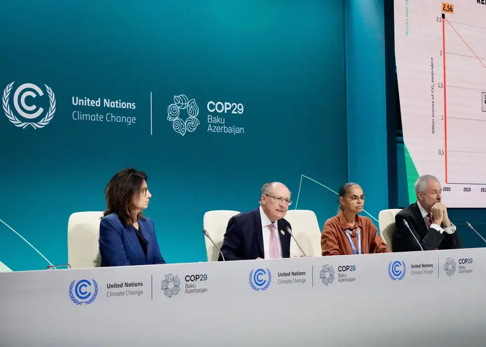 Brasil é segundo país a entregar meta de emissões na COP29