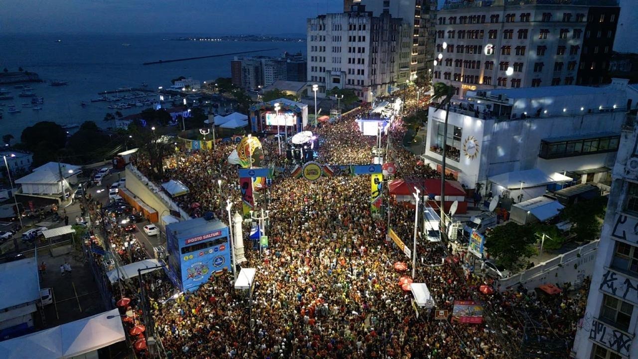 Salvador 2025 deve movimentar R$1,8 bilhão na economia durante o Carnaval na capital baiana