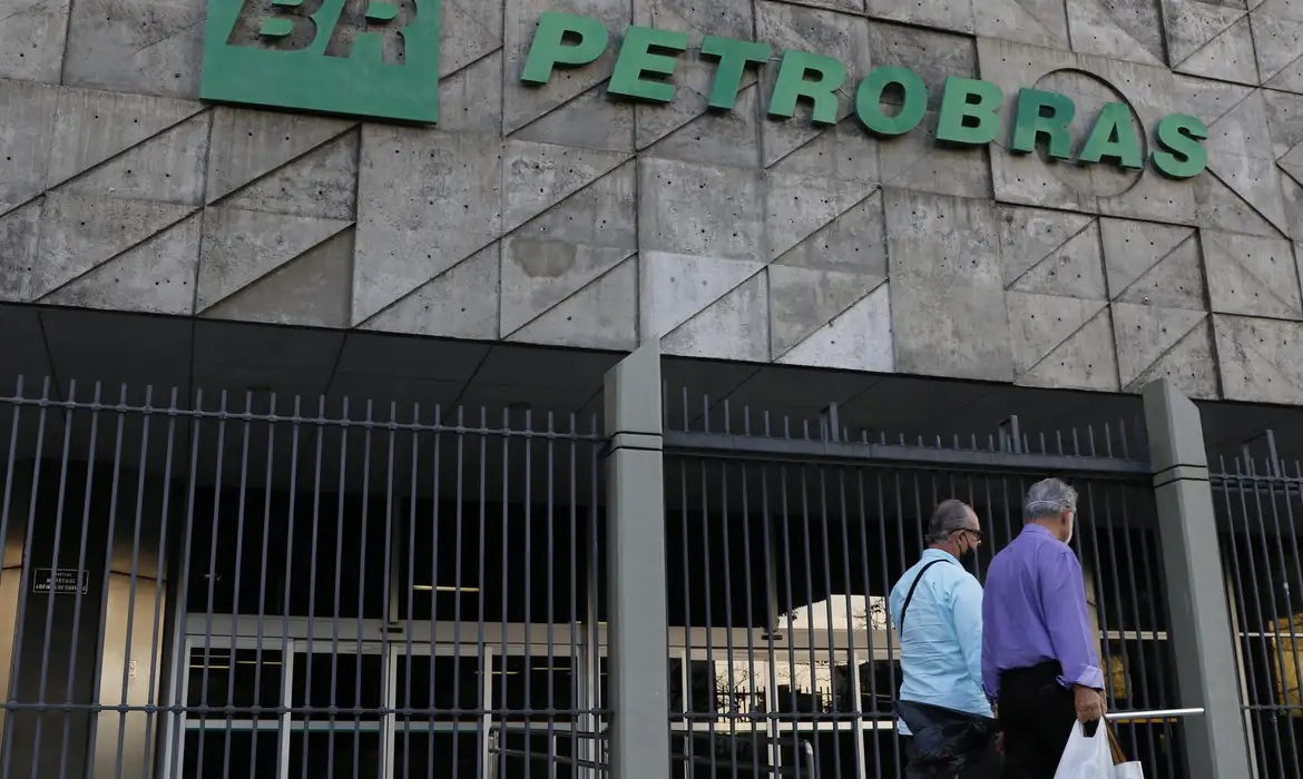 Petrobras registra lucro de R$ 36,6 bilhões em 2024