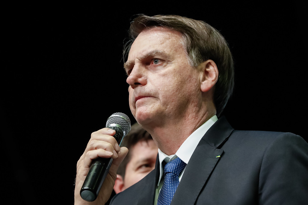 Bolsonaro tenta afastar Dino e Zanin de julgamento no STF sobre tentativa de golpe