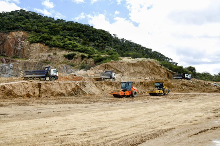 Governo acelera obras do Cinturão das Águas do Ceará com reforço de máquinas e trabalhadores