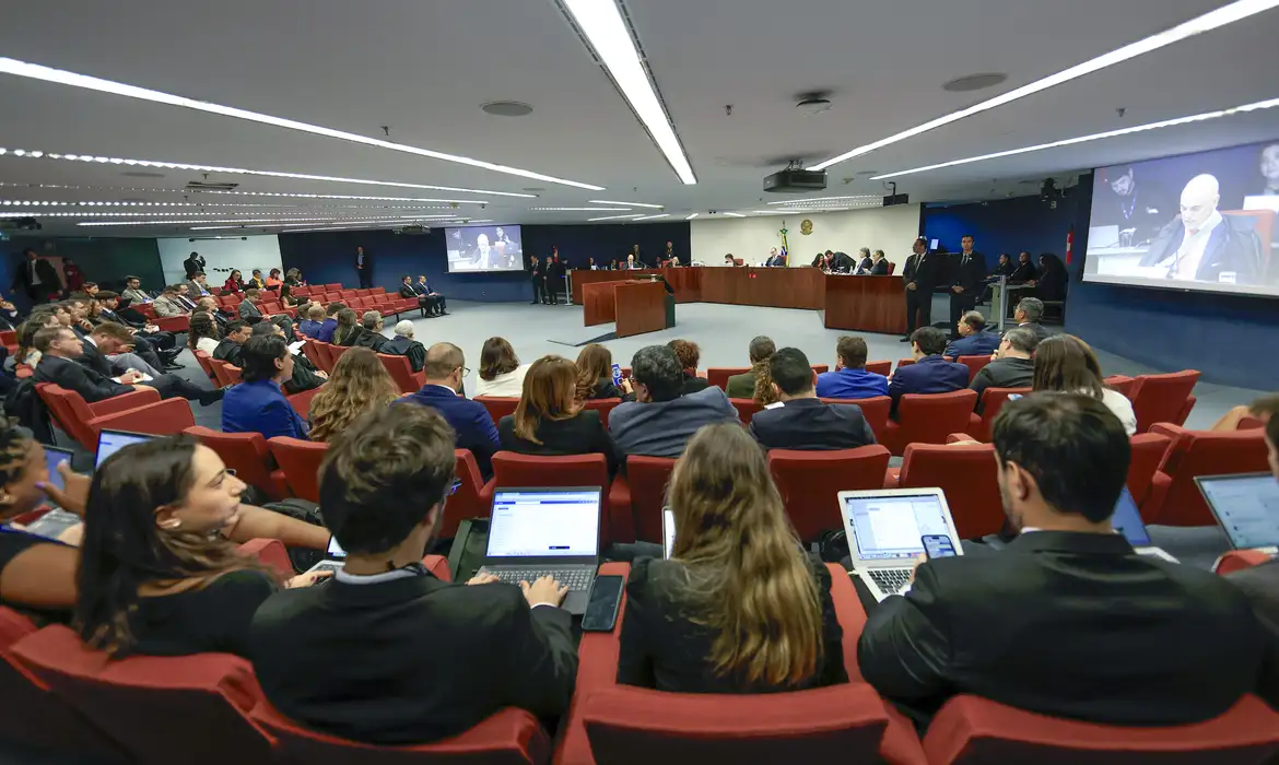 Golpe: maioria da primeira Turma do STF torna réus mais dez acusados