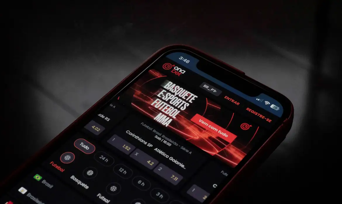 Aumentar impostos sobre bets para aumentar arrecadação é uma alternativa, diz Mercadante