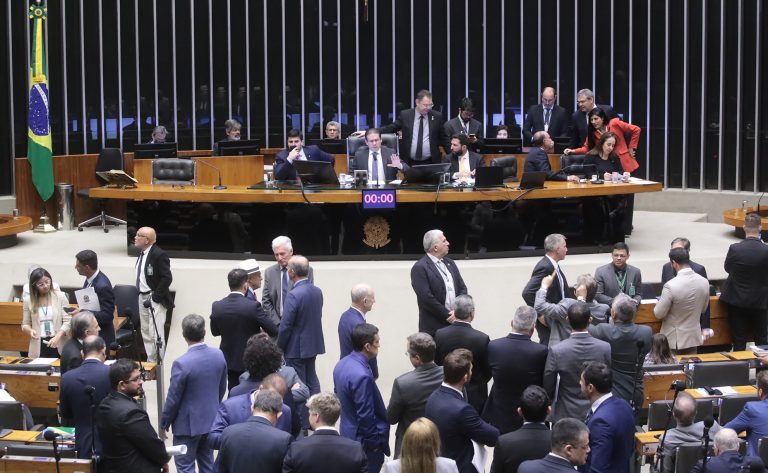Projeto que suspende aumento do IOF pode entrar em pauta na Câmara dos Deputados