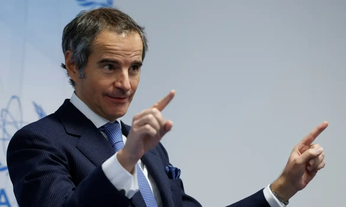 Chefe da AIEA diz que não tem prova de armas nucleares do Irã