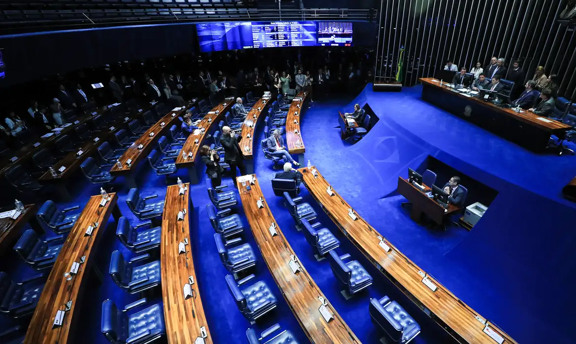 Senado aprova projeto que aumenta de 513 para 531 número de deputados