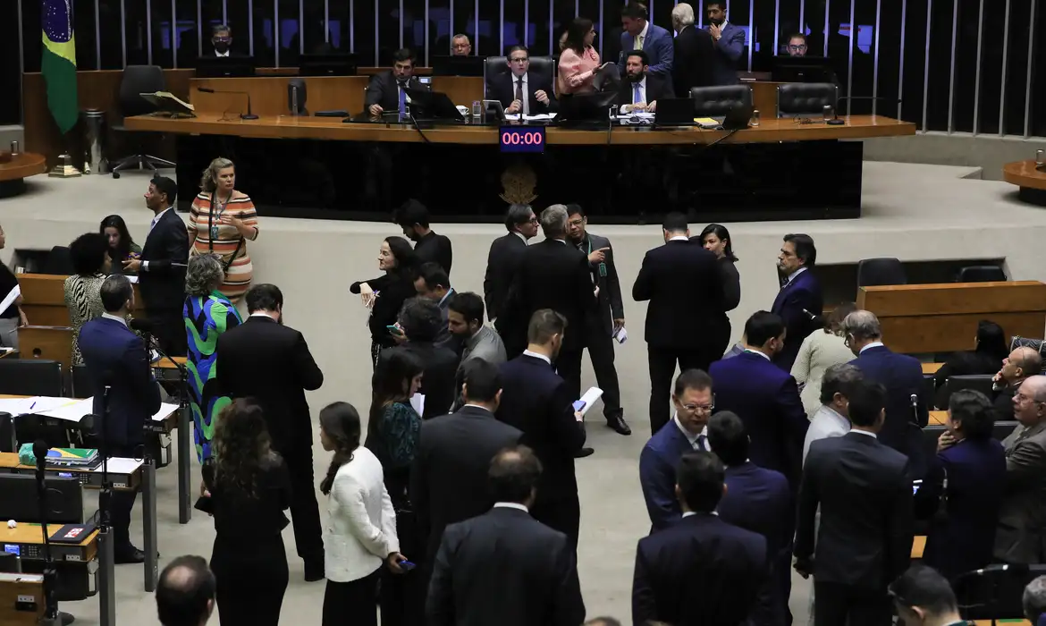PEC da Blindagem se estenderá a deputados estaduais e distritais