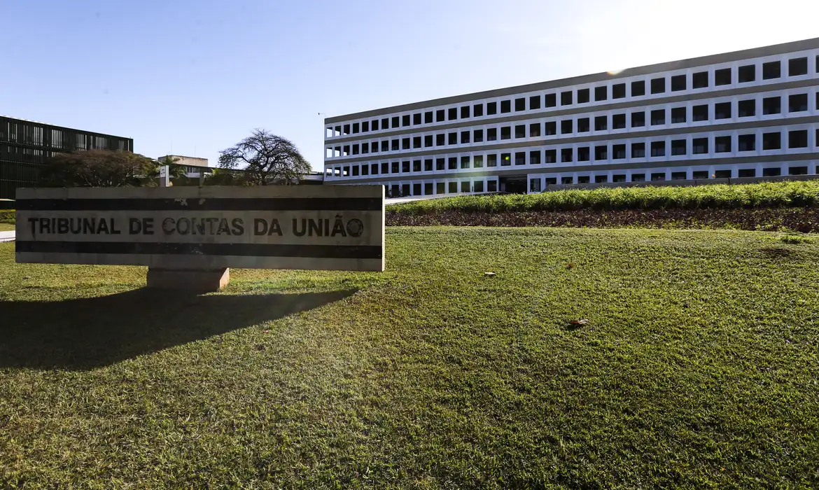 TCU aprova com ressalvas contas do governo Lula de 2024
