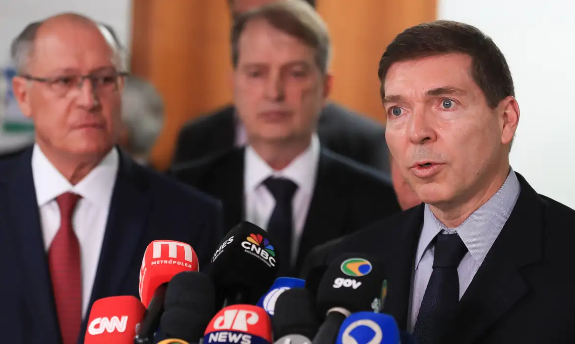 Empresários esperam acordo antes de possível retaliação aos EUA