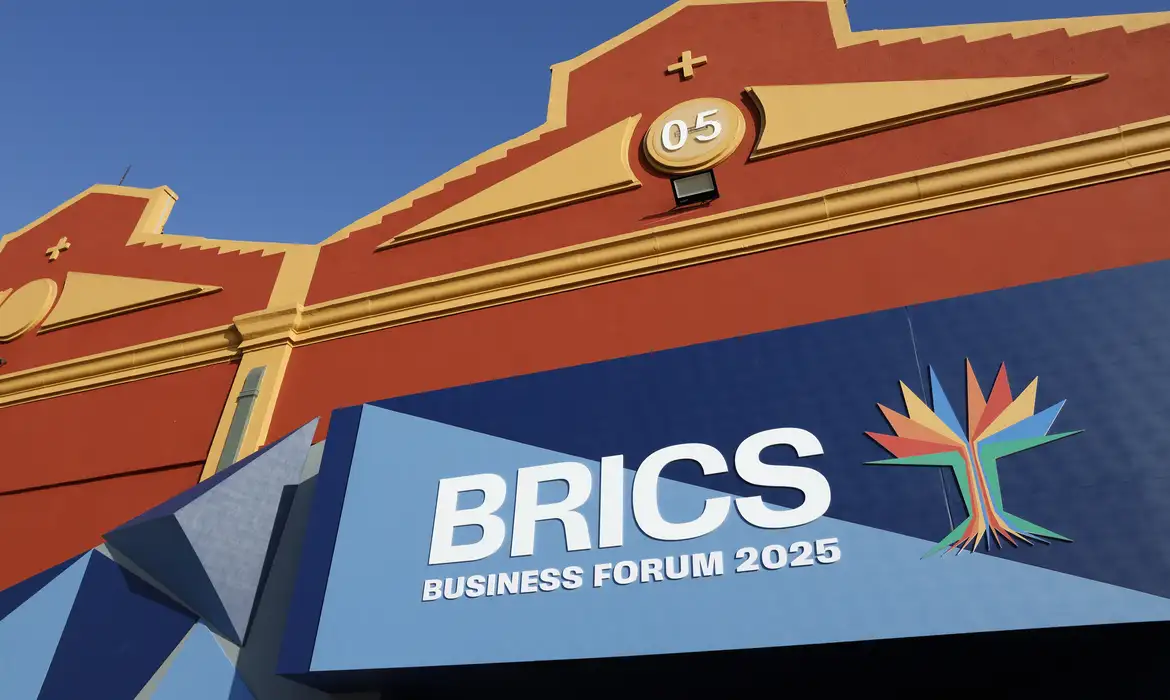 BRICS NO MUNDO: Lula diz que Bloco é fiador de um futuro promissor