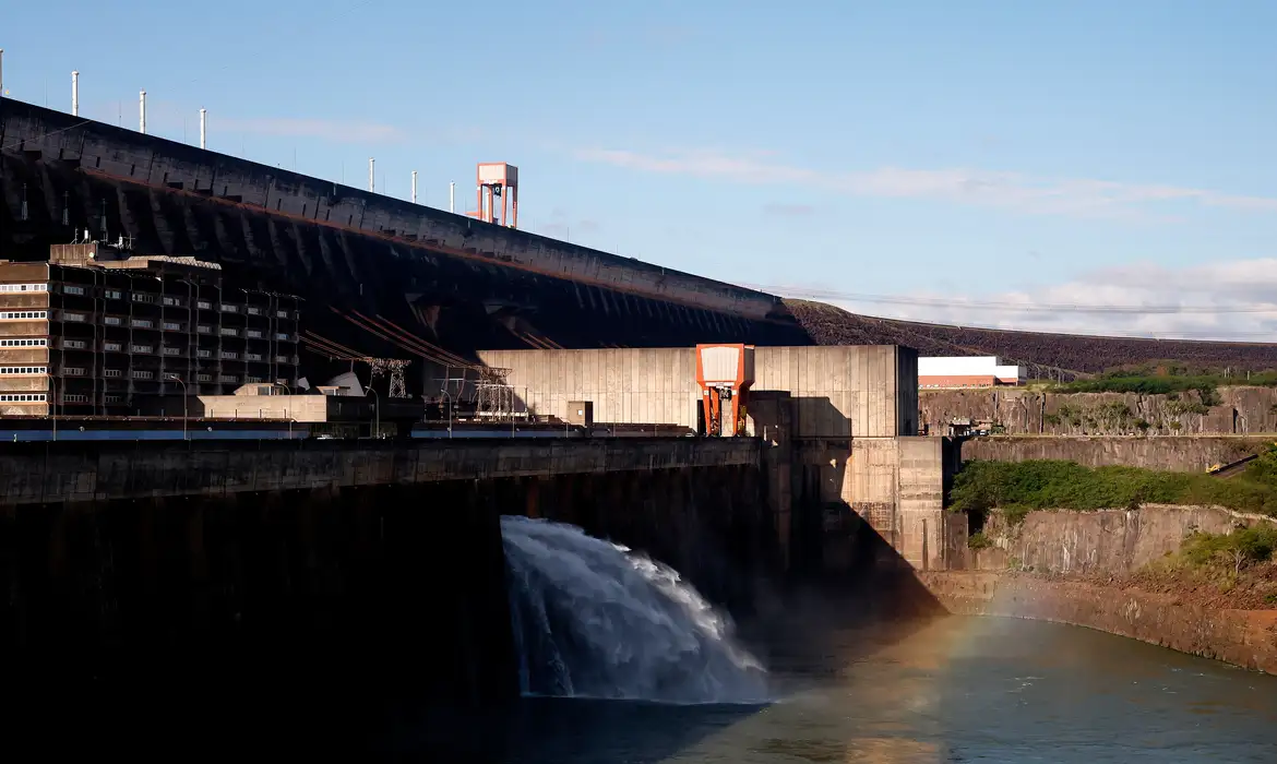Itaipu aposta em energias renováveis e quer dobrar capacidade