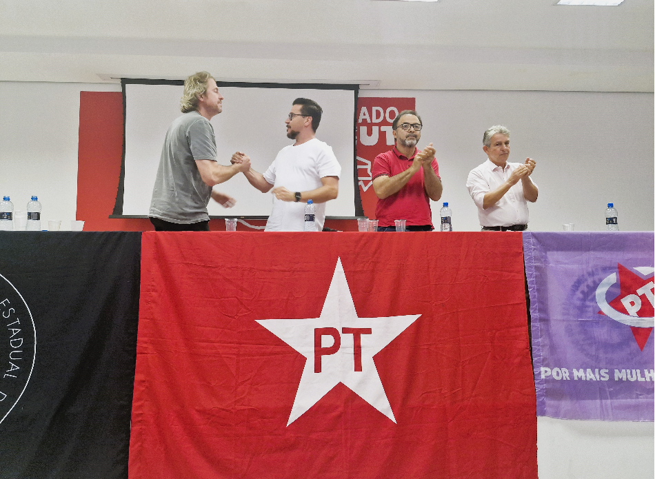 Zeca e Arilson vão disputar o segundo turno no Paraná