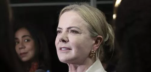 Governo Trump afronta o Judiciário e a soberania brasileira, diz Gleisi