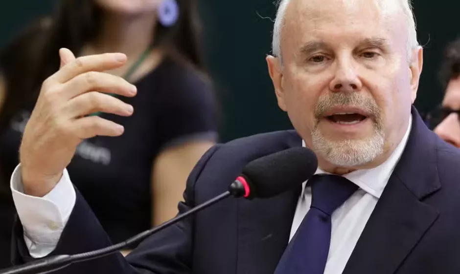 “Trump está querendo enfraquecer o principal líder da esquerda mundial, que é o Brasil”, diz Mantega