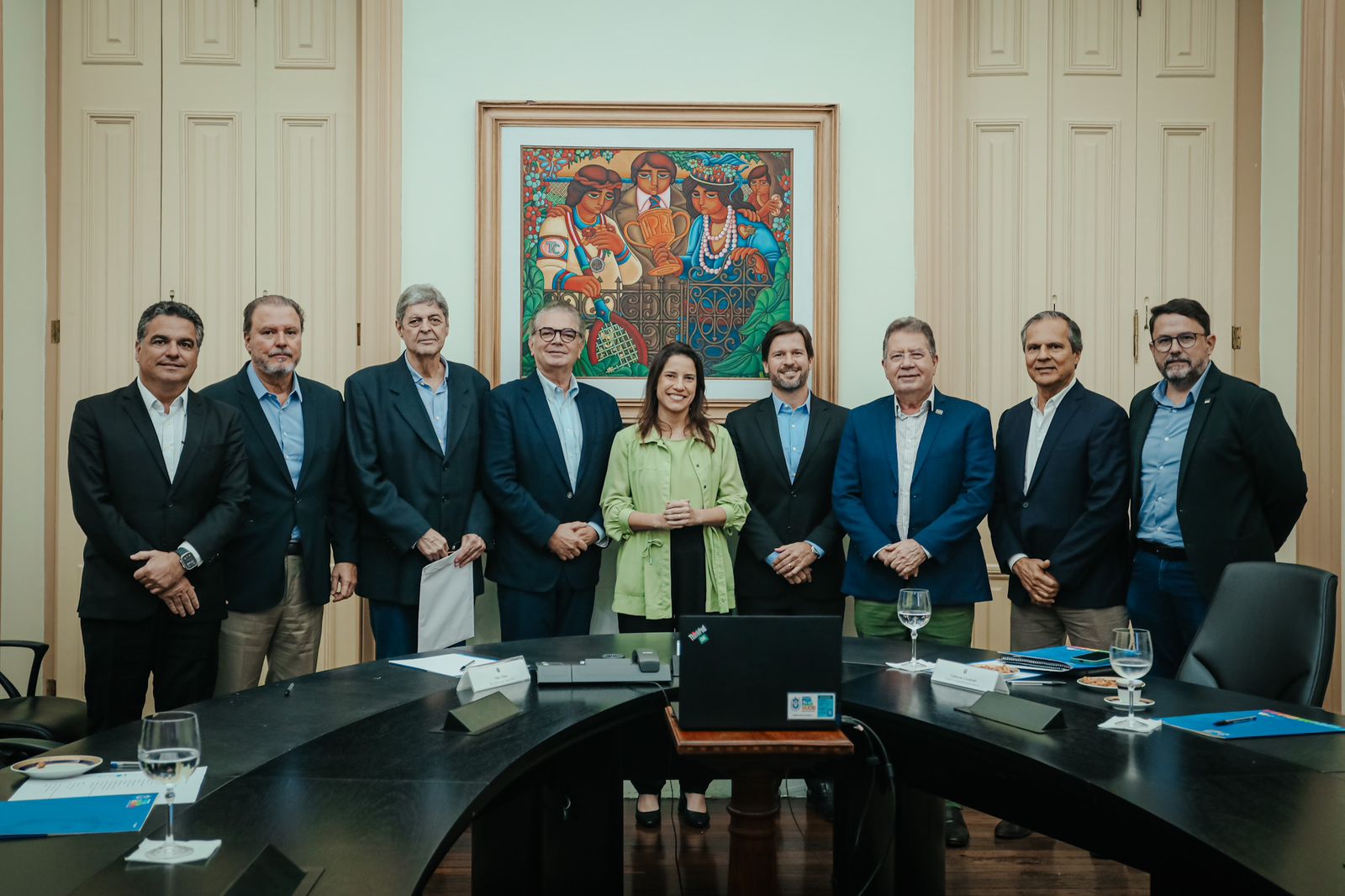 Raquel Lyra articula medidas para proteger exportações de Pernambuco após tarifaço dos EUA