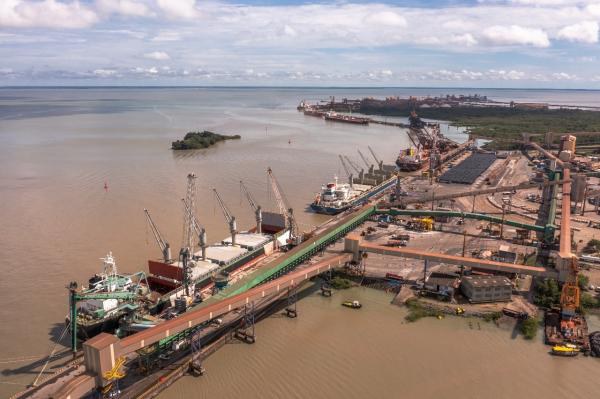 Portos do Nordeste mantêm trajetória de crescimento em 2025, com destaque para Itaqui, Salvador e Natal