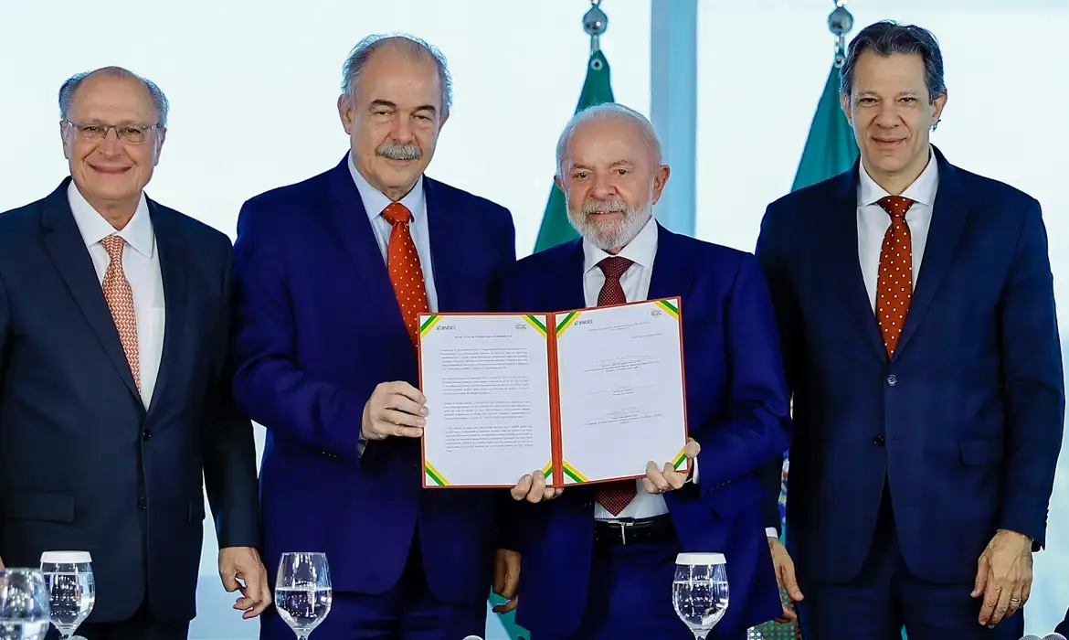 Governo anuncia R$ 12 bi de crédito para inovação da indústria 4.0