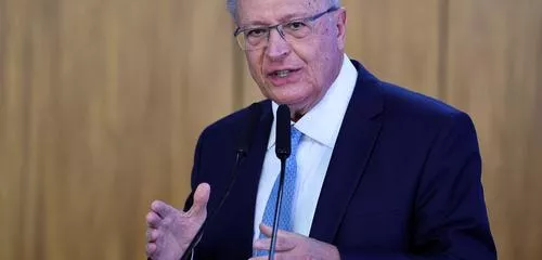 Alckmin diz que tarifaço de Trump é ‘injusto’ e ‘inadequado’ e anuncia socorro à indústria