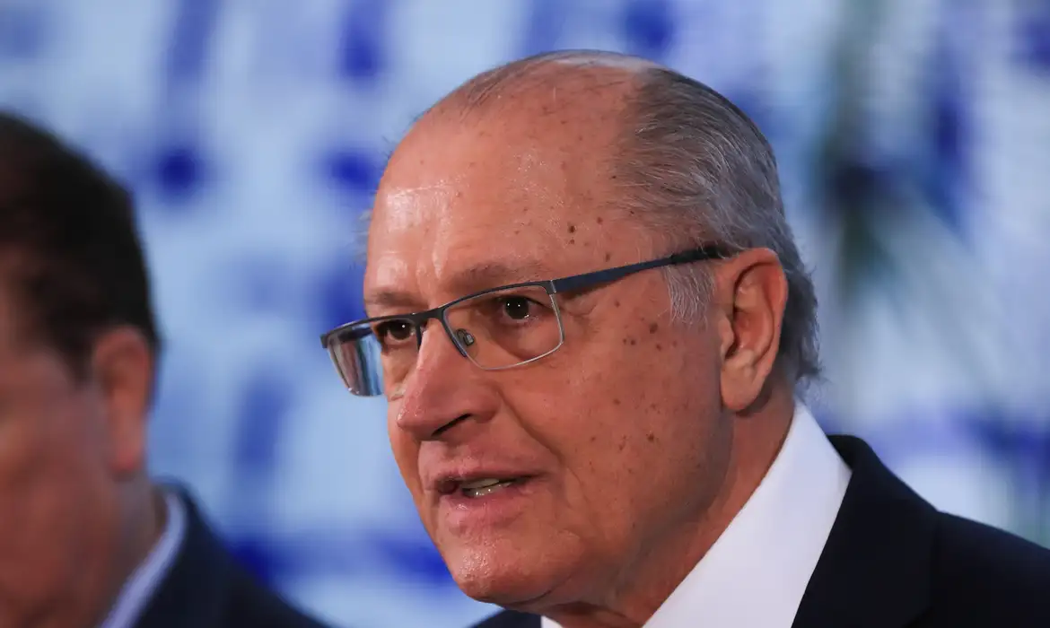 Alckmin: tarifaço de Trump afeta 3,3% das exportações brasileiras
