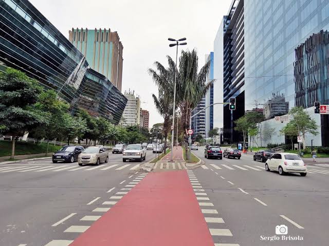 Três “Bombas” a mudar o rumo do futuro do Brasil; o escândalo do PCC na Faria Lima, a reportagem de The Economist nos EUA e a nova relação de Trump com Bolsonaro