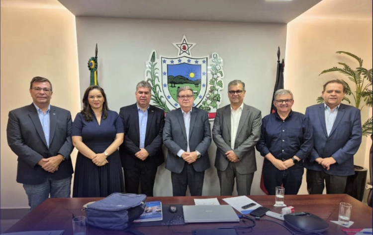 Líderes do cooperativismo paraibano se reúnem com governador construindo novos processos