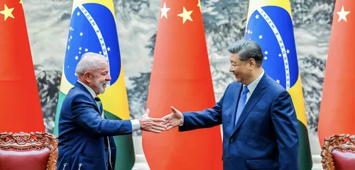 Xi Jinping confirma participação em reunião virtual do BRICS convocada por Lula
