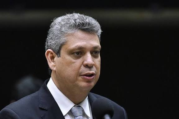 Márcio Macêdo diz que Lula não falou sobre demissão