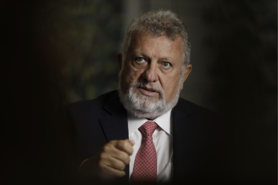 Presidente da Caixa diz que novo crédito imobiliário é ‘momento de virada’ e que Lula escuta ‘porque tem dois ouvidos’