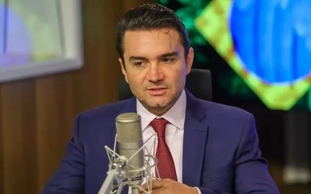 Celso Sabino celebra recordes no turismo e confirma permanência