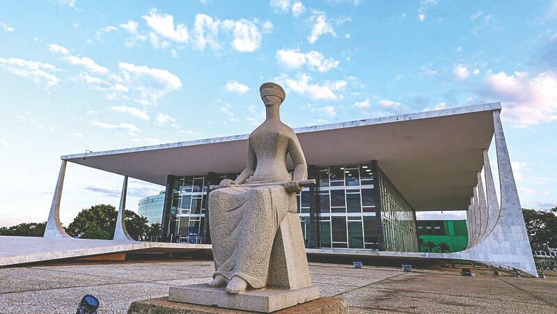 Momentos históricos,  por Hely Ferreira