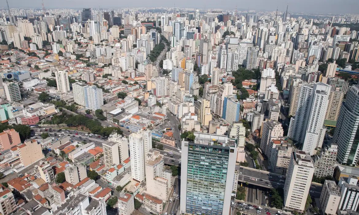 Lula anuncia novo modelo de crédito imobiliário