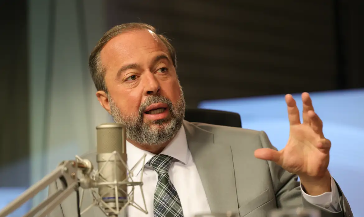 Após apagão na madrugada desta terça, ministro Alexandre Silveira garante que país não corre risco energético