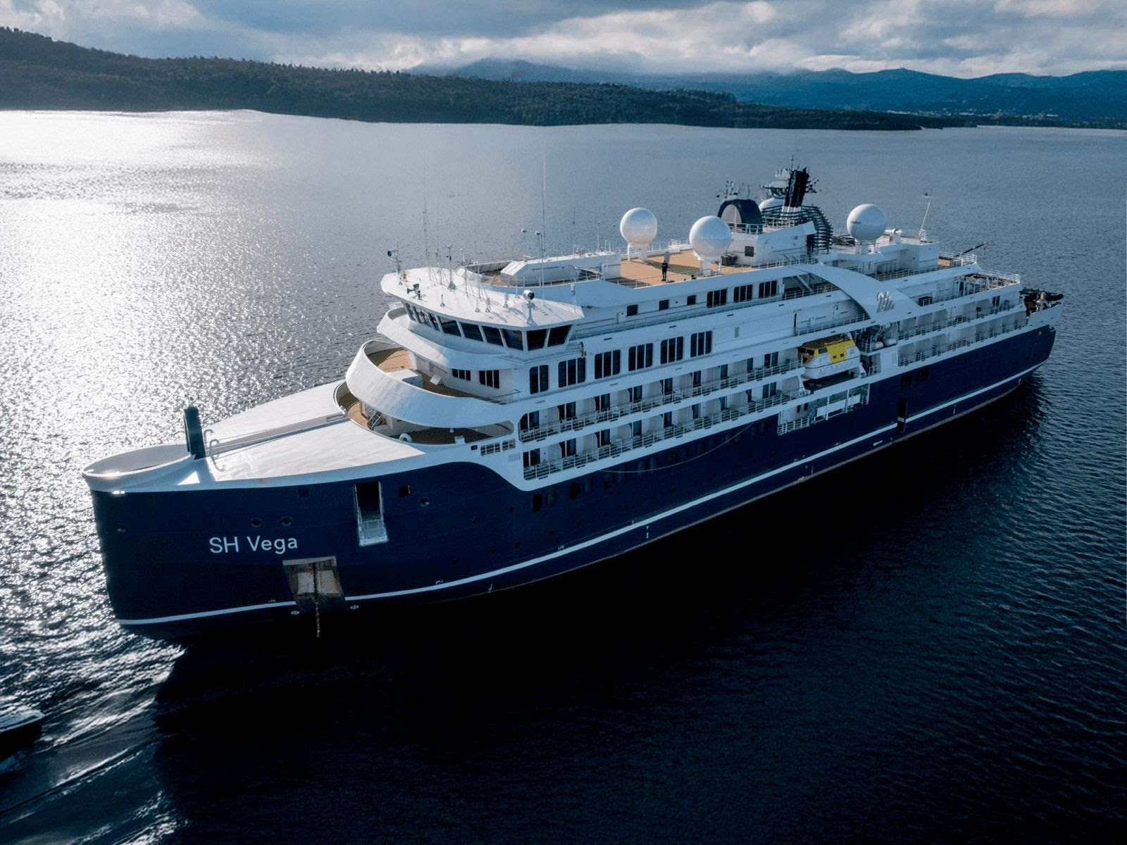 Porto de Cabedelo retoma rota internacional de cruzeiros com chegada do navio de luxo SH Vega