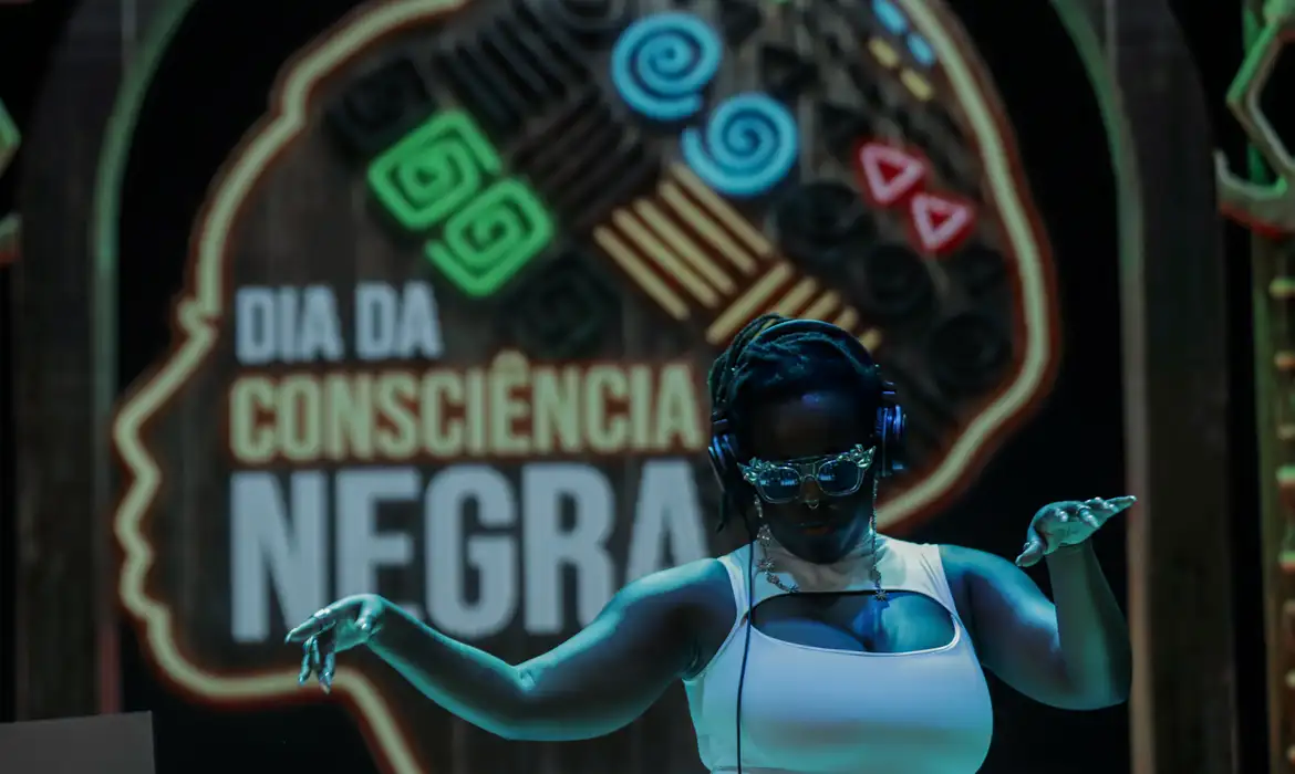 No Dia da Consciência Negra, pesquisa aponta que mais de 50% diz não saber como denunciar casos de racismo