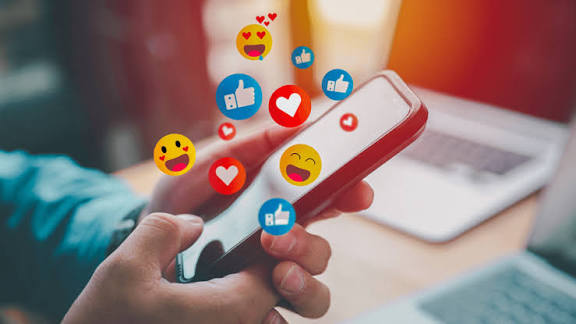 Ativaweb expõe tsunami digital com prisão de Bolsonaro atiçando guerra de narrativas