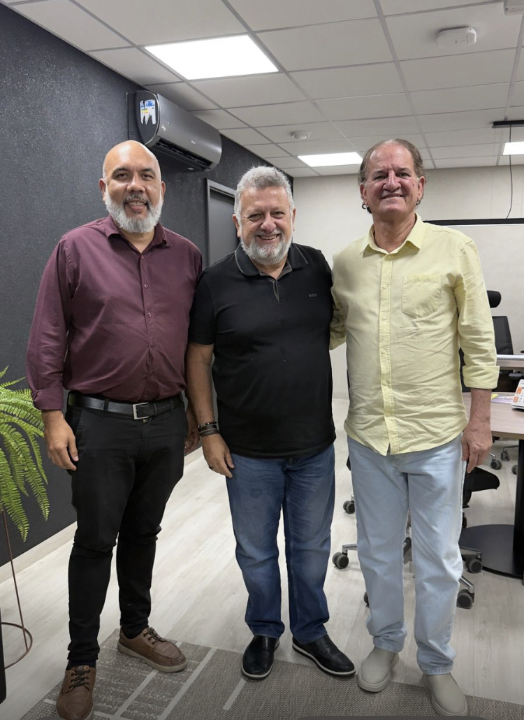 A essência da Folia de Rua, a opção pelo Frevo e Maracatu e a defesa da Lei Carlos Aranha