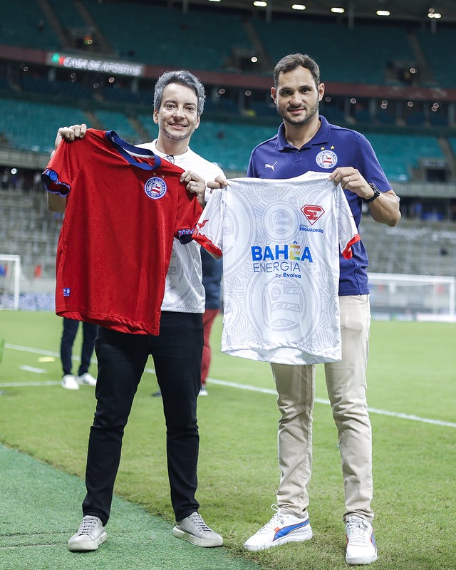 Evolua Energia e Esporte Clube Bahia anunciam parceria que reduz conta de luz do sócio-torcedor e gera ganhos ambientais com uso de energia solar