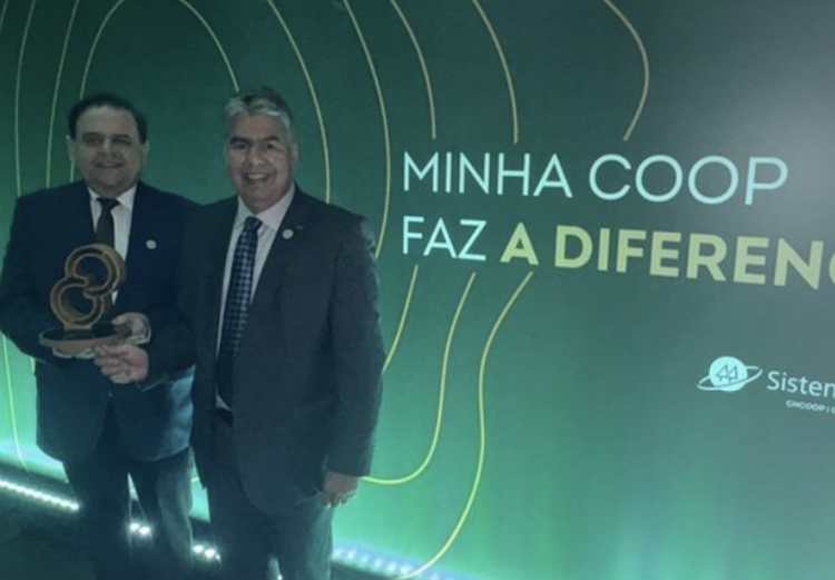 Sicredi Evolução conquista Ouro no PDGC e celebra avanço na excelência de gestão