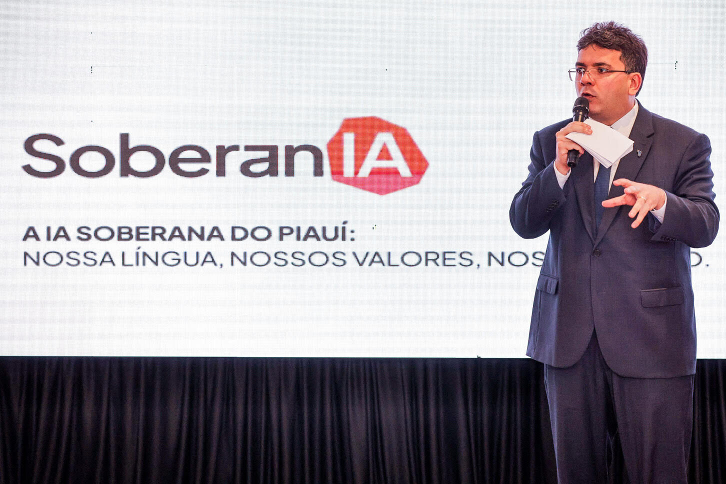 Rafael Fonteles apresenta projeto de inteligência artificial do Piauí durante encontro nacional em Brasília na terça (9)