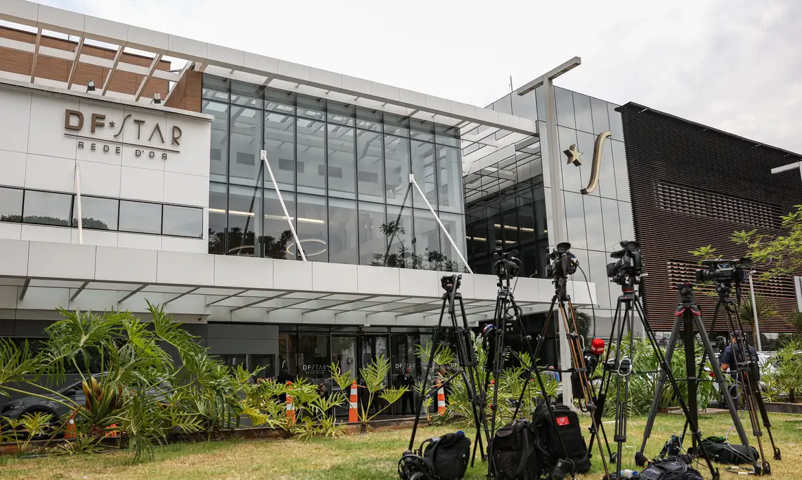 Bolsonaro passa por novo procedimento nesta segunda-feira (29)