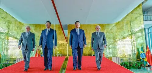 Lula e Xi falam por telefone e defendem aprofundamento de laços Brasil-China em cenário global turbulento