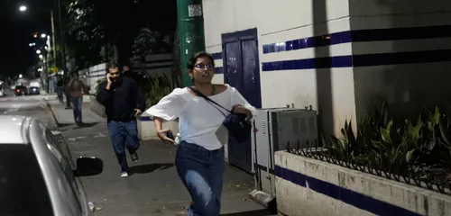 Guerra na América do Sul: Estados Unidos agridem Venezuela e explosões são ouvidas em Caracas