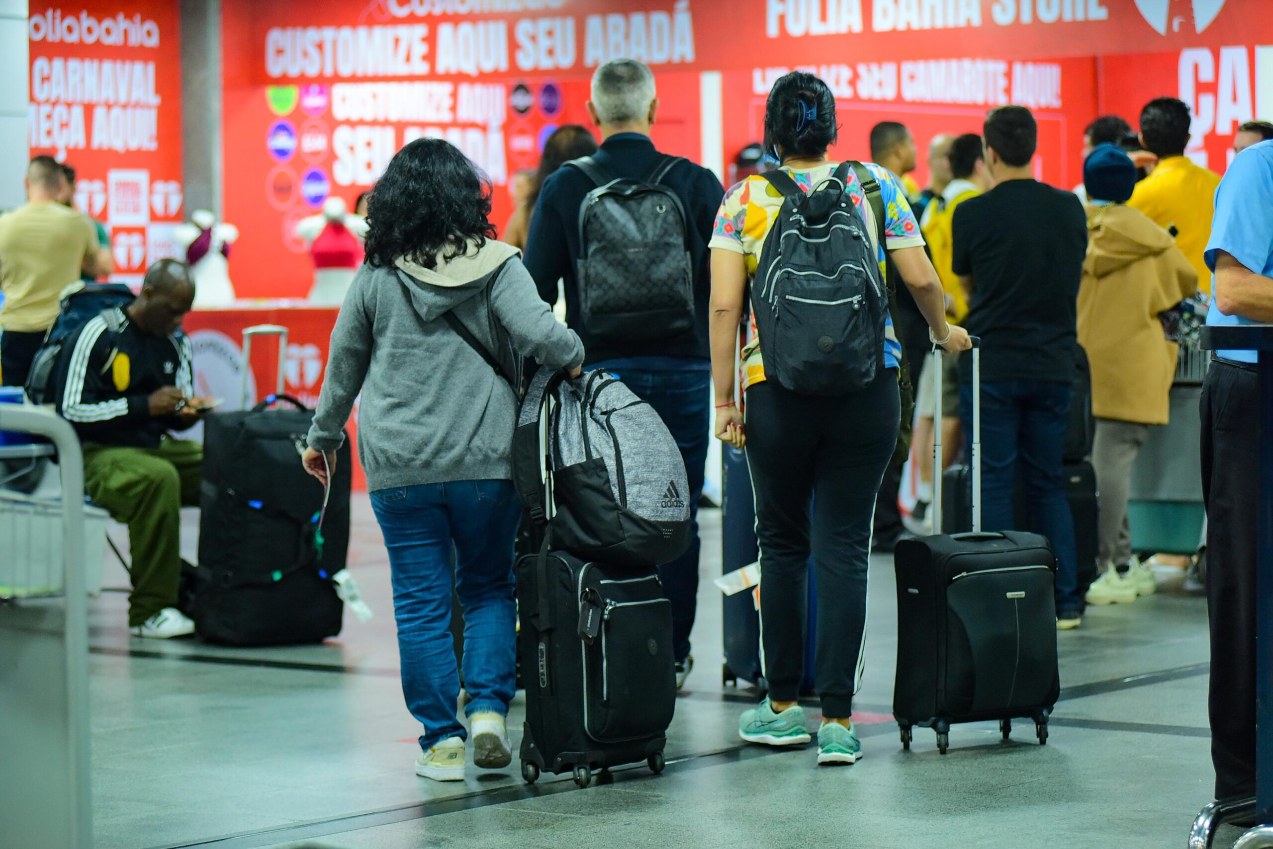Carnaval de Salvador 2026 deve atrair mais de 1,2 milhão de turistas e movimentar R$ 2,6 bilhões