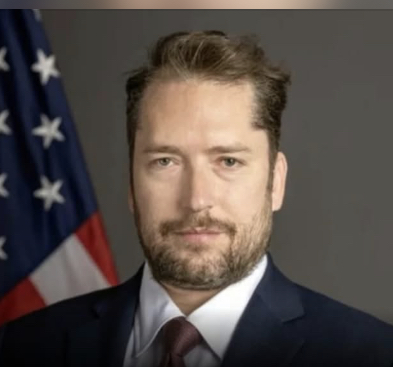 Trump nomeia secretário critico ao Brasil para representar relações com Lula