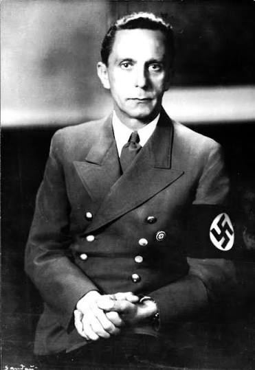 OPINIÃO DE WS – Os princípios nazistas de Goebbels, a mesma tática atual Bolsonarista e o futuro do Brasil