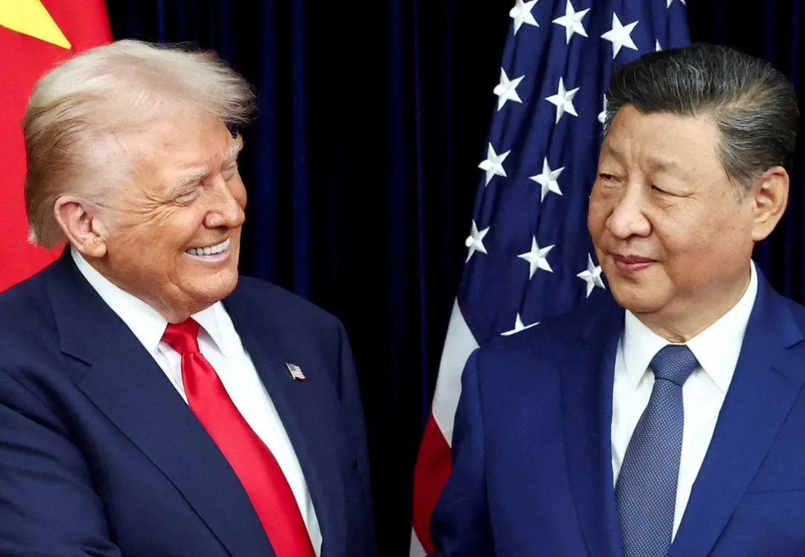 Trump chega à China para reunião bilateral com Xi Jinping