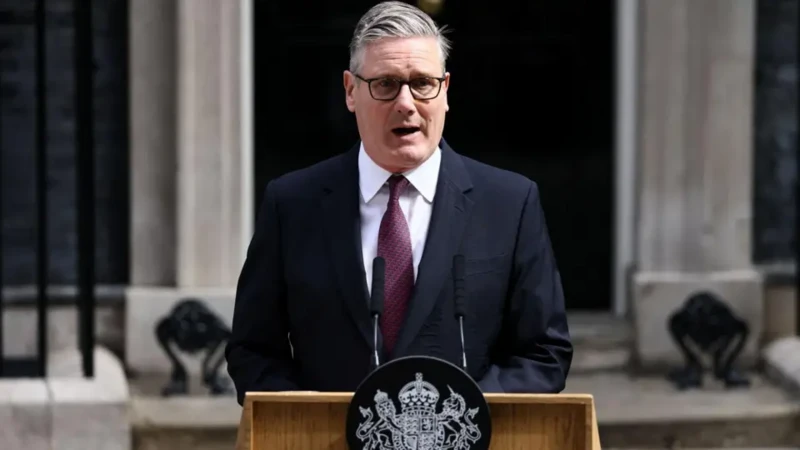 Primeiro-ministro do Reino Unido, Keir Starmer, renuncia ao cargo