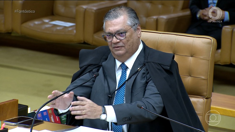 Ministro Flávio Dino reincorpora diretor geral da PF afastado por André Mendonça