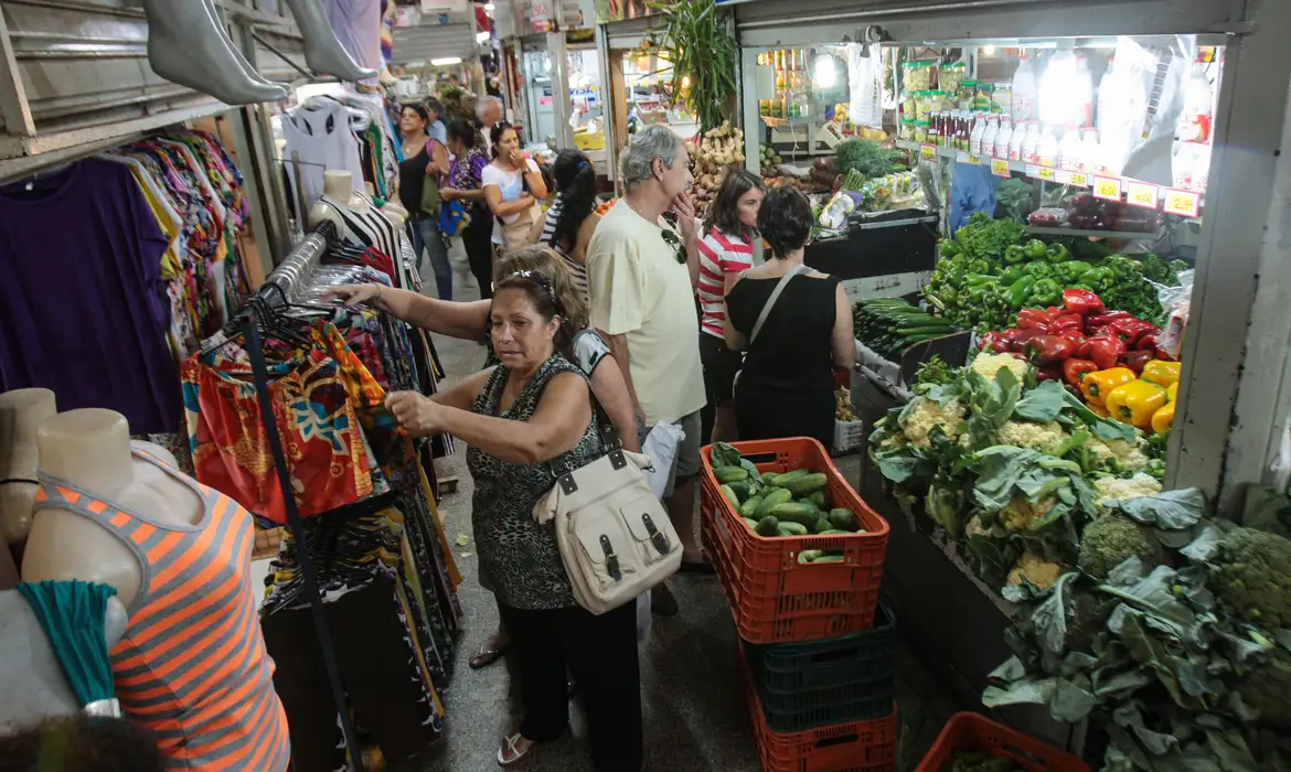 Benefícios sociais têm grande peso nas economias de municípios, aponta estudo